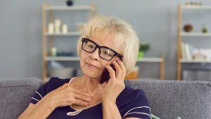 Nieznany numer może nagle zadzwonić. Zapytają o twój wiek i wypłatę