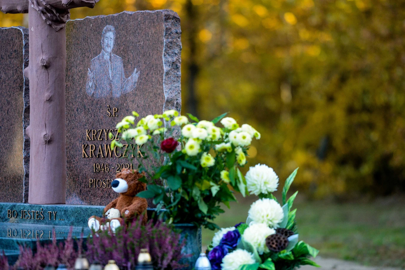Grób Krzysztofa Krawczyka w Grotnikach Grób Krzysztofa Krawczyka w Grotnikach