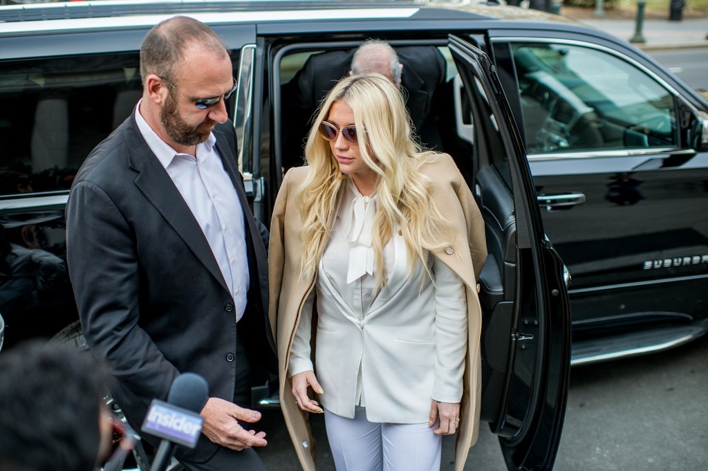 Kesha ma zapłacić Dr. Luke'owi 46 milionów dolarów?