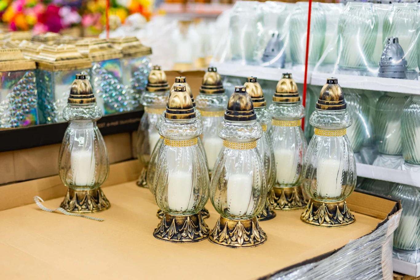 Na co zwrócić uwagę kupując znicze na Wszystkich Świętych?