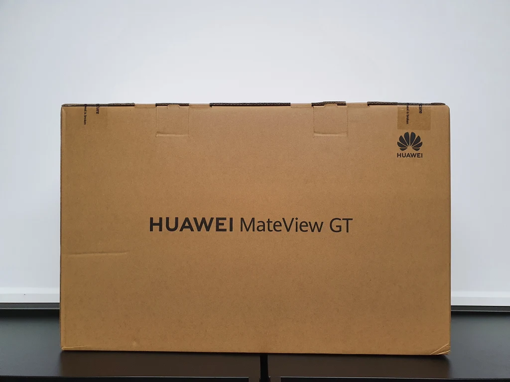 Sprzęt dostarczany jest w dobrze zaprojektowanym i przede wszystkim odpowiednio zabezpieczonym styropianowymi profilami pudełku kartonowym. Sprzęt dostarczany jest w dobrze zaprojektowanym i przede wszystkim odpowiednio zabezpieczonym styropianowymi profilami pudełku kartonowym.