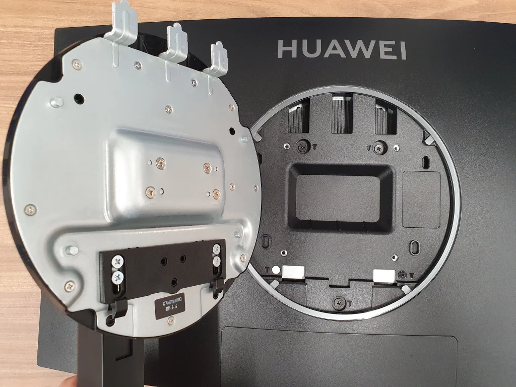 ... lub dostosowywać wysokość i kąt nachylenia do własnych potrzeb. Ergonomia stoi na wysokim poziomie. ... lub dostosowywać wysokość i kąt nachylenia do własnych potrzeb. Ergonomia stoi na wysokim poziomie.