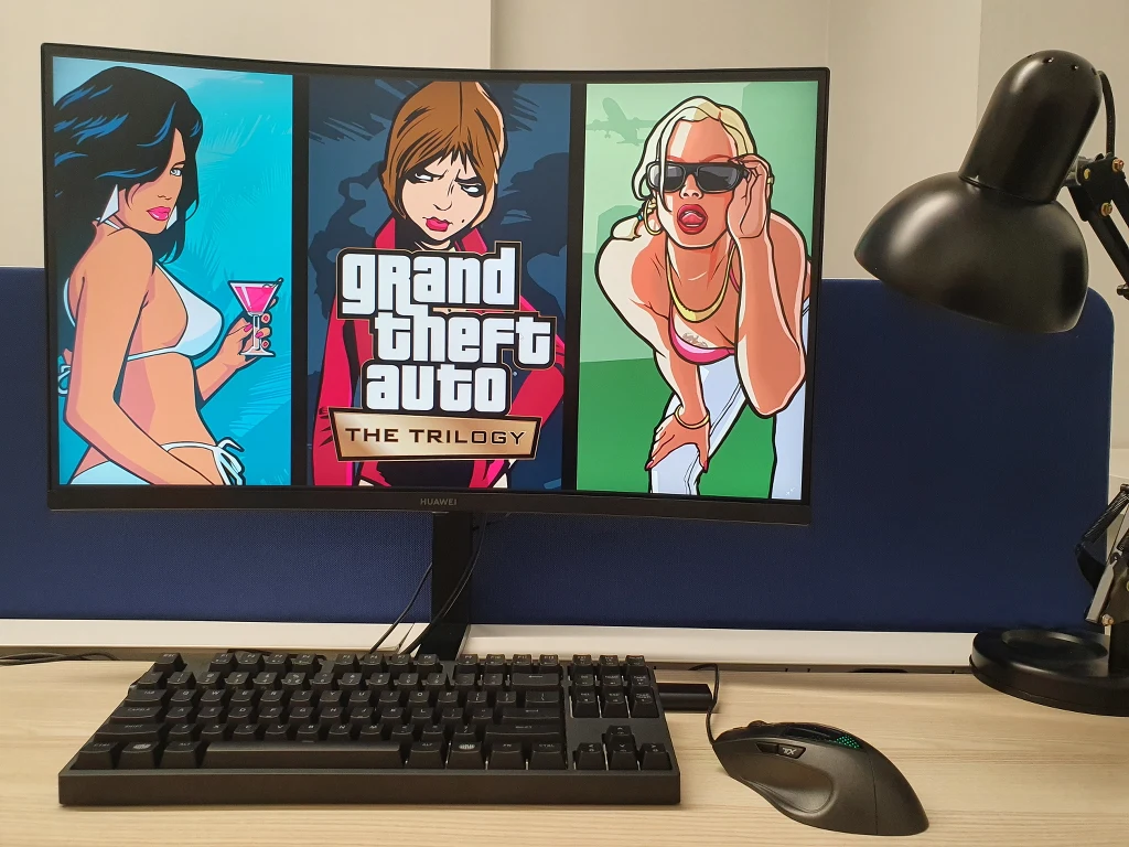 W szczególności biorąc pod uwagę przedsprzedażową ofertę. Huawei i tym razem postanowił zachęcić przyszłych nabywców, kusząc (w momencie publikacji) specjalnym zestawem. Do 14 listopada 2021 roku MateView GT można kupić MateView GT 27' w cenie 1 699 zł wraz ze smartwatchem Huawei Watch GT w prezencie, którego wartość wynosi 499 zł. W szczególności biorąc pod uwagę przedsprzedażową ofertę. Huawei i tym razem postanowił zachęcić przyszłych nabywców, kusząc (w momencie publikacji) specjalnym zestawem. Do 14 listopada 2021 roku MateView GT można kupić MateView GT 27' w cenie 1 699 zł wraz ze smartwatchem Huawei Watch GT w prezencie, którego wartość wynosi 499 zł.