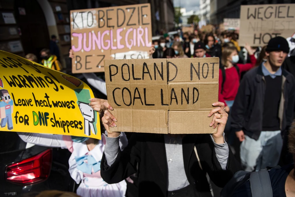 Protest Młodzieżowego Strajku Klimatycznego we wrześniu w Warszawie