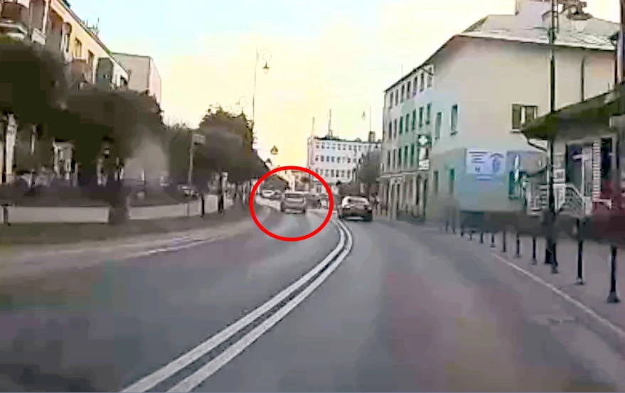 18-latek stworzył realne zagrożenie w ruchu drogowym. Sąd raczej nie będzie miał litości 18-latek stworzył realne zagrożenie w ruchu drogowym. Sąd raczej nie będzie miał litości