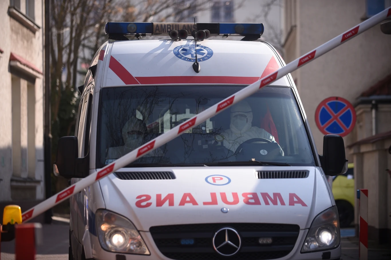 Zakażenie grypą może skończyć się pobytem pacjenta w szpitalu, poważnymi powikłaniami, a nawet śmiercią /zdjęcie ilustracyjne Zakażenie grypą może skończyć się pobytem pacjenta w szpitalu, poważnymi powikłaniami, a nawet śmiercią /zdjęcie ilustracyjne