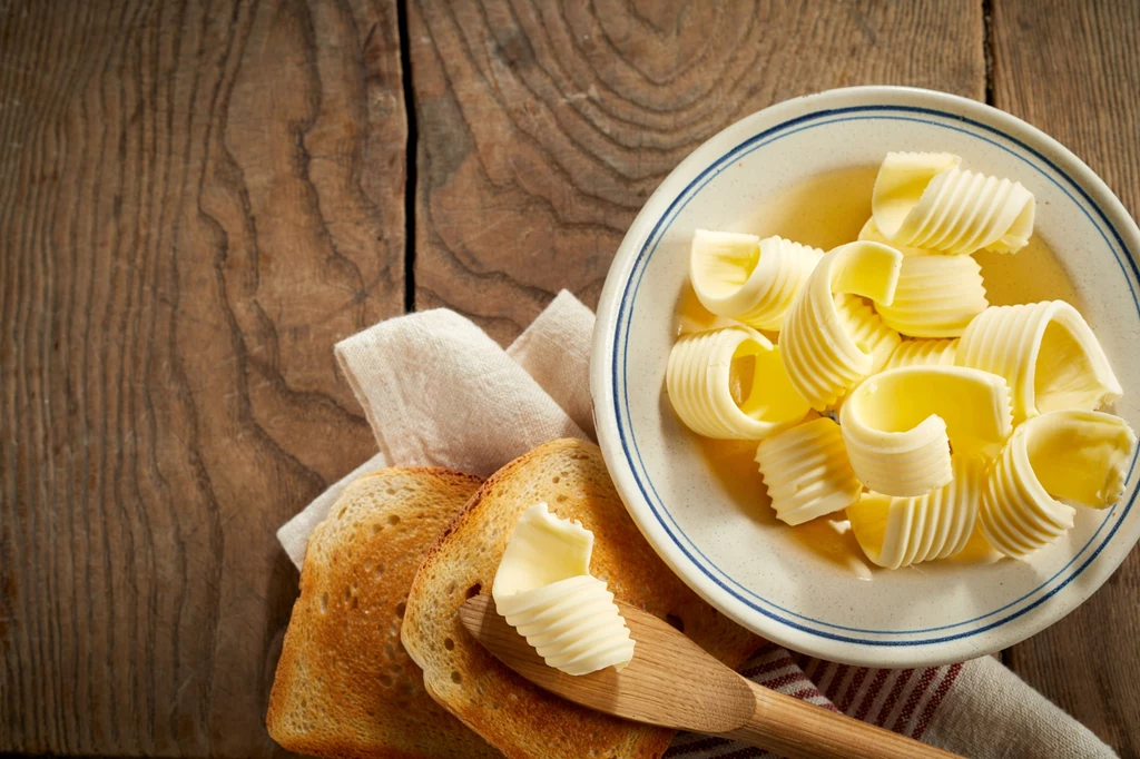 Miękkie masło idealnie rozsmarowuje się na chlebie. Twarde może nas rozczarować