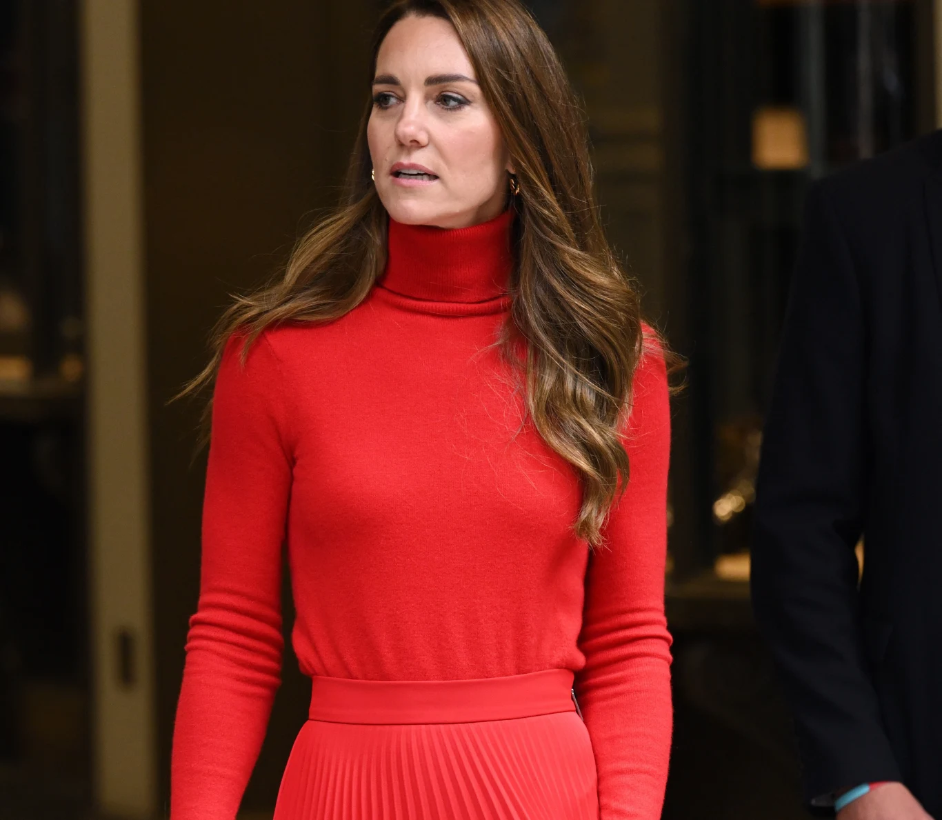 Księżna Kate potrafi zachwycić wyglądem. W czerwonej, dzianinowej sukience jej do twarzy Księżna Kate potrafi zachwycić wyglądem. W czerwonej, dzianinowej sukience jej do twarzy