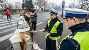 Wszystkich Świętych - policja przypomina o bezpieczeństwie pieszych