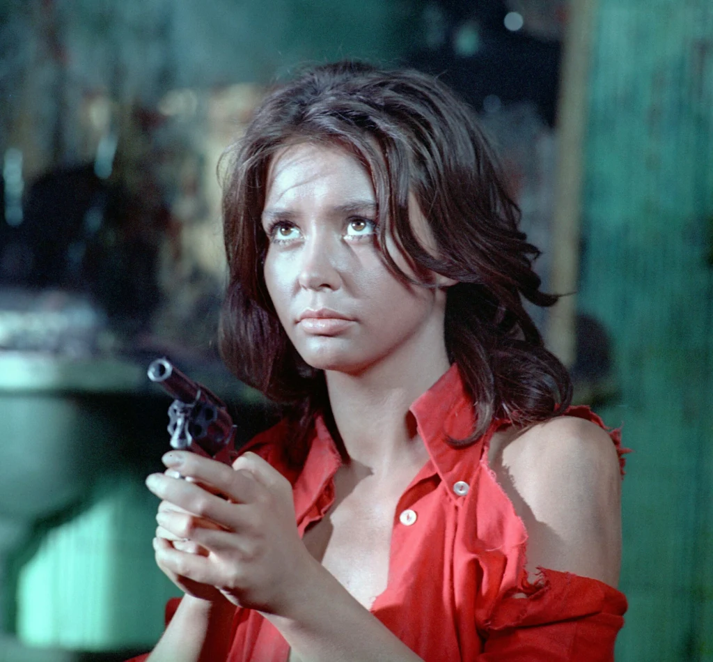 Halina Golanko. Kadry z filmu "Brylanty Pani Zuzy" Halina Golanko. Kadry z filmu "Brylanty Pani Zuzy"