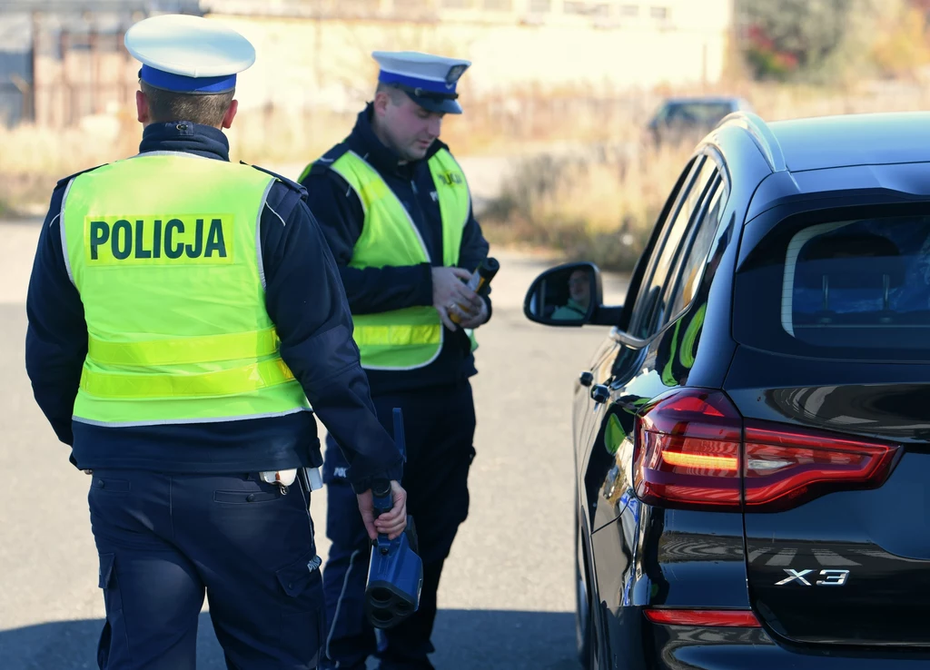 Policjanci mogą sprawdzać nie tylko stan techniczny auta, ale także czy nie jest zbyt szkodliwy dla środowiska