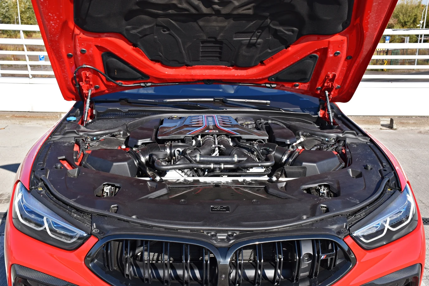 BMW M8 competition 