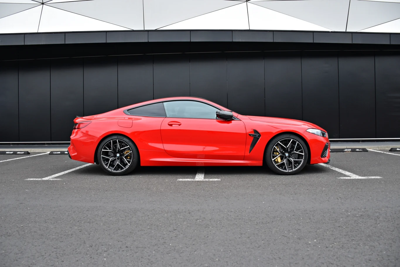 BMW M8 competition. Zdjęcia 