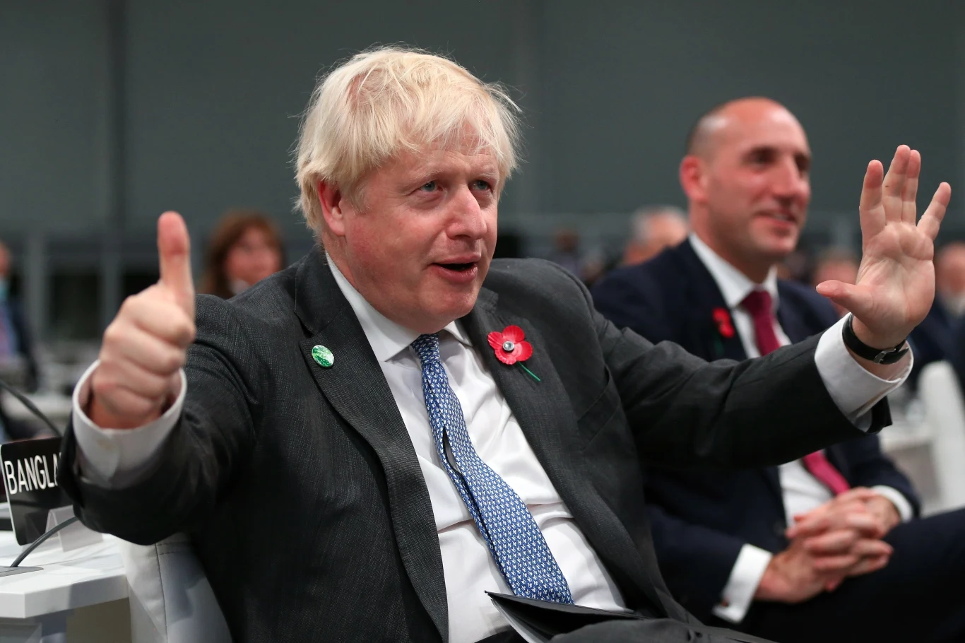 Boris Johnson mówi już o "ostrożnym optymizmie", choć nadal podkreśla, że przed krajami jeszcze "długa droga" Boris Johnson mówi już o "ostrożnym optymizmie", choć nadal podkreśla, że przed krajami jeszcze "długa droga"