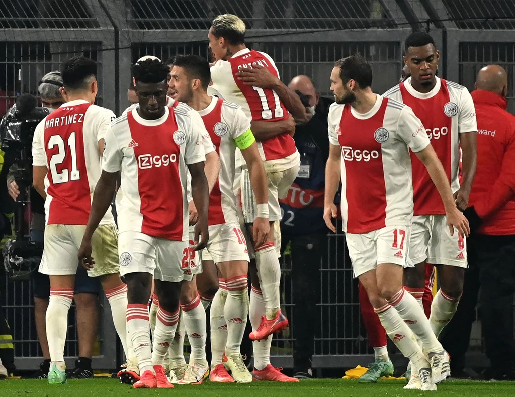 Ajax świętuje zwycięstwo z BVB Ajax świętuje zwycięstwo z BVB