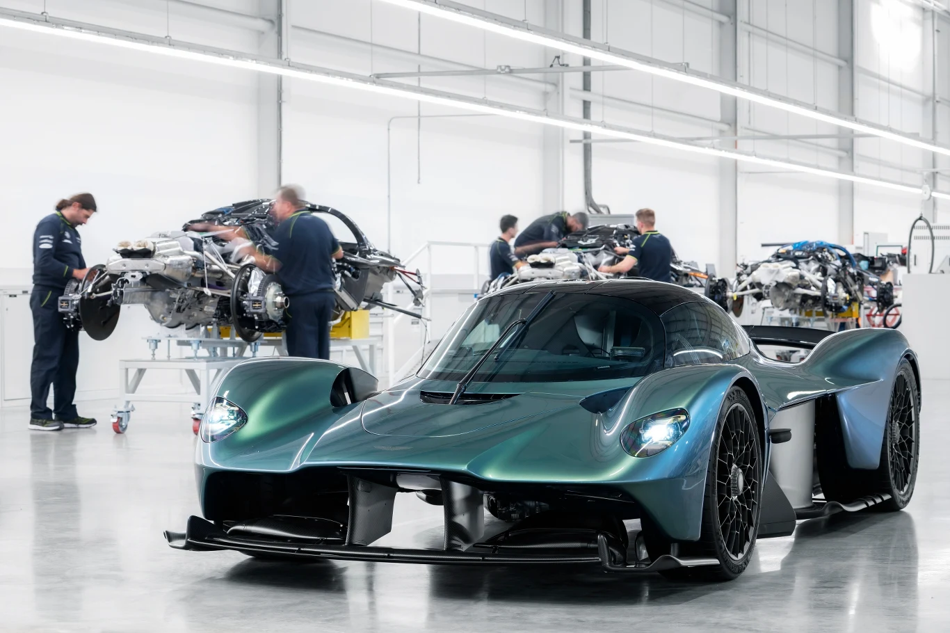 Aston Martin Valkyrie. Produkcja