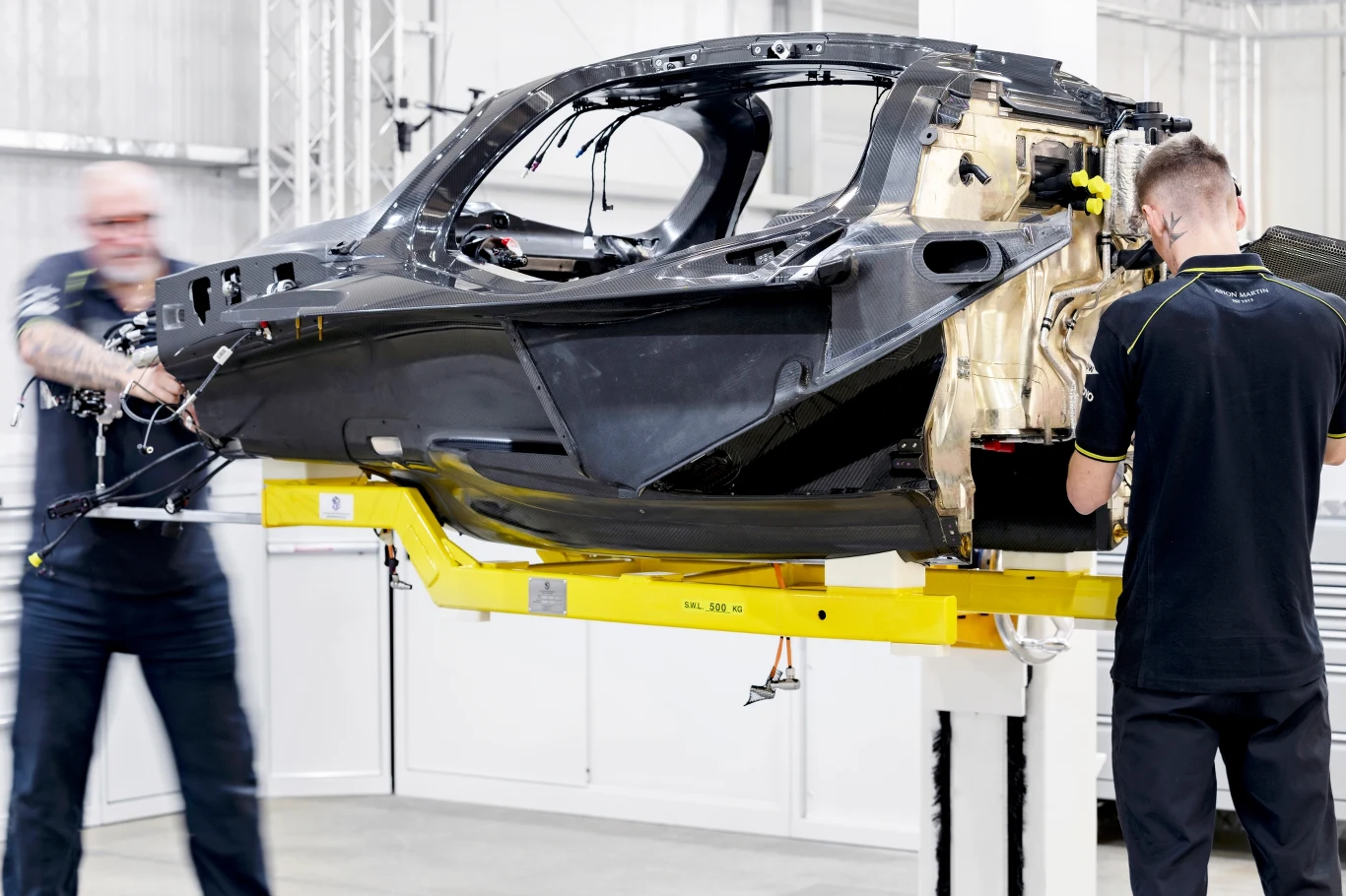 Aston Martin Valkyrie. Produkcja