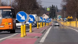 Znaki nakazu z opisem. Jak wyglądają i co oznaczają znaki typu C?