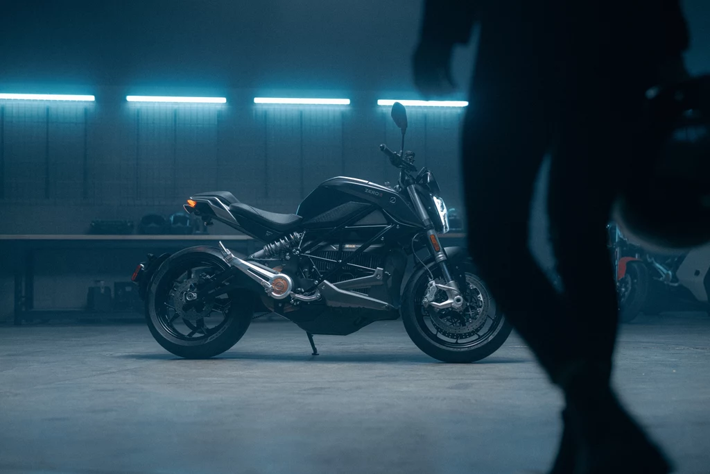 Zero Motorcycles ujawnia 2022 SR - motocykl elektryczny z DLC do zakupu w aplikacji