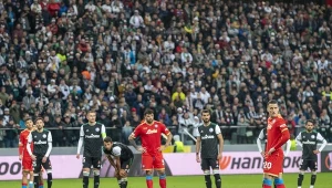 Legia - Napoli. Czy leci z nami pilot? Smutek po czwartkowym meczu