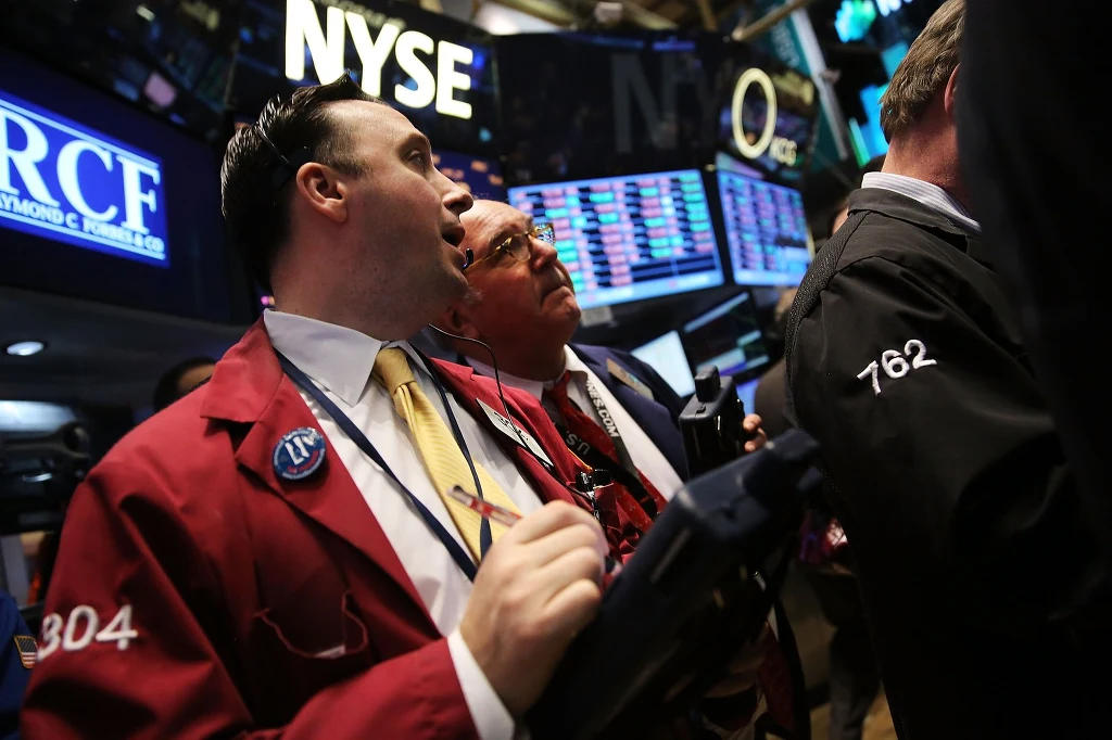 Build Back Better Ac w centrum uwagi analityków