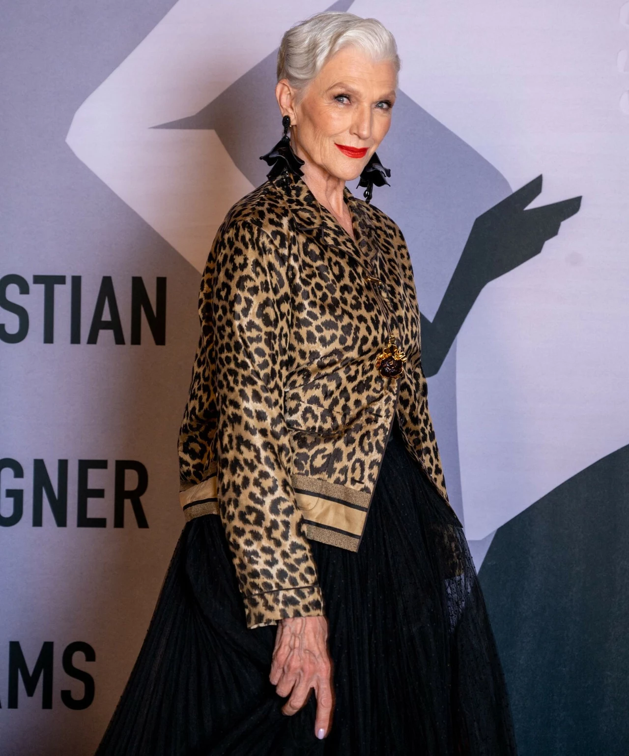 Modelka Maye Musk postawiła na wyrazisty look 