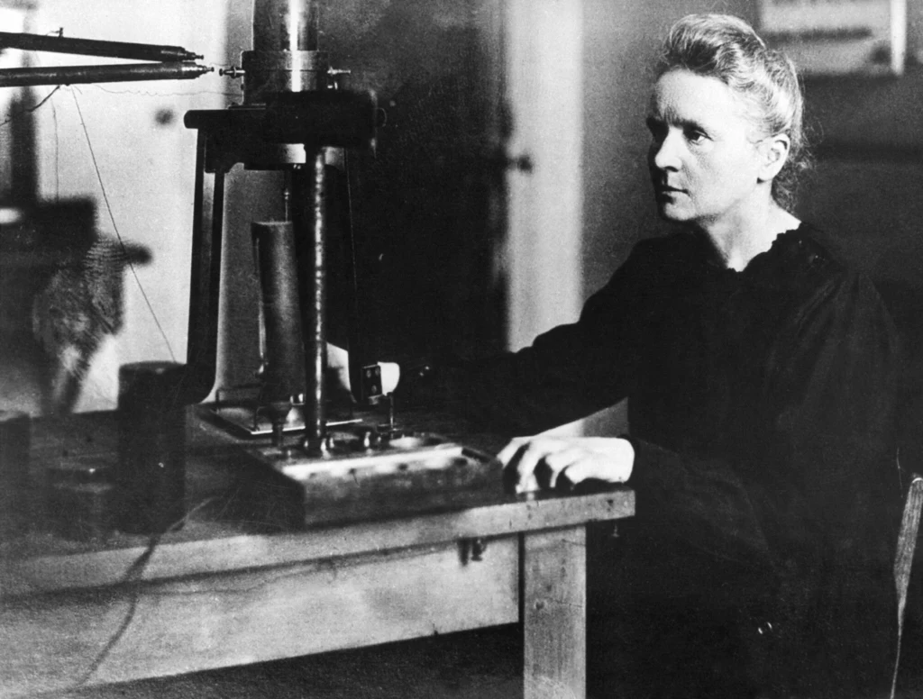 Maria Skłodowska-Curie urodziła się w Warszawie, która wówczas znajdowała się w Królestwie Polskim
