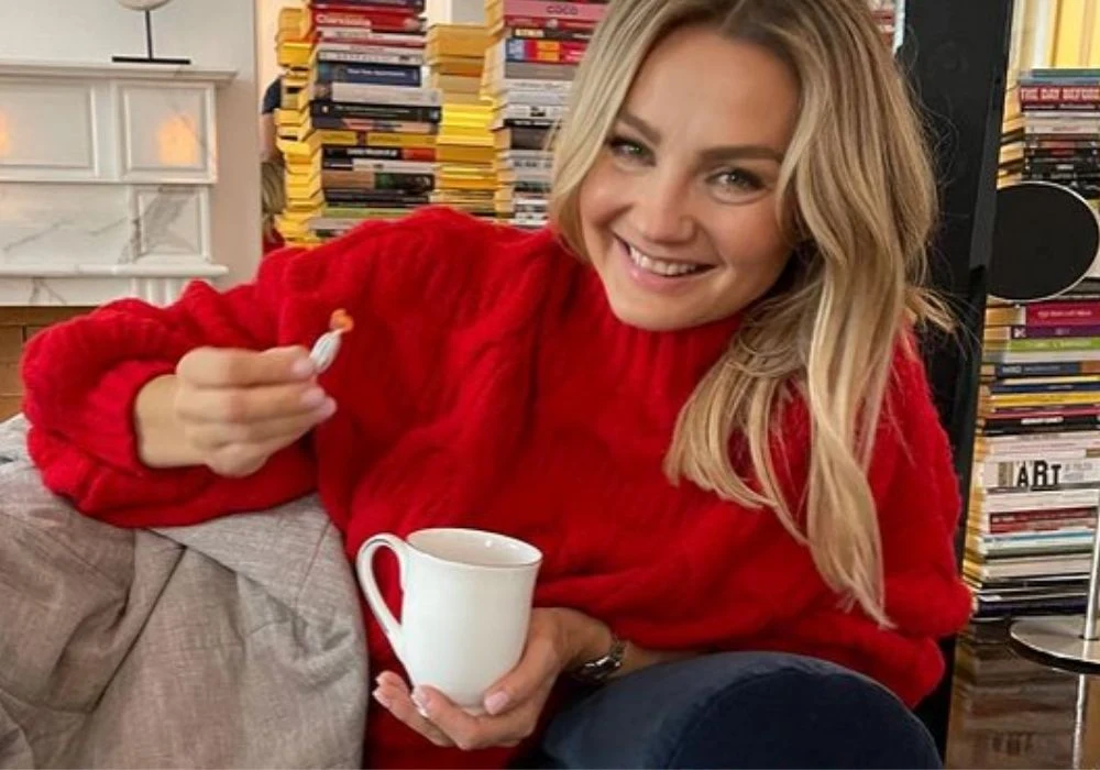 Małgorzata Socha reklamuje cukierki fot. Instagram (instagram.com/malgosia_socha)