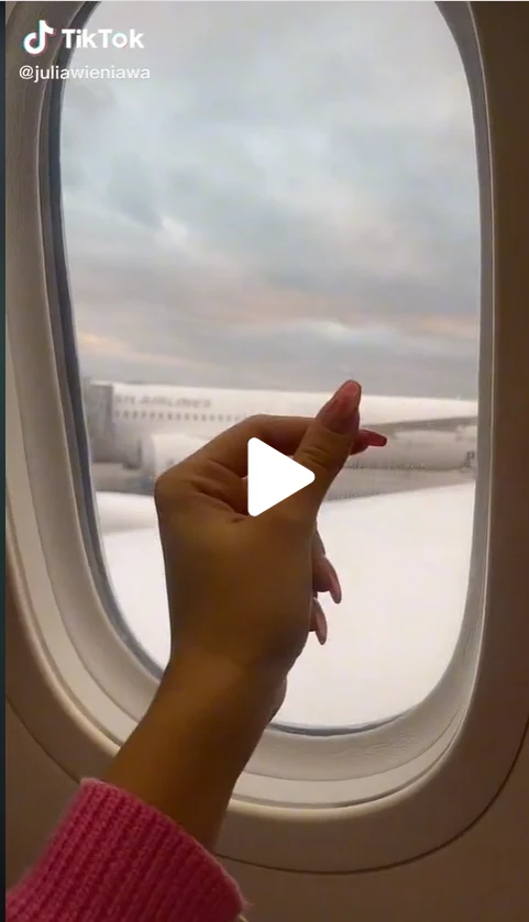 Julia Wieniawa chwali się wakacjami na Tik-Toku @ juliawieniawa Julia Wieniawa chwali się wakacjami na Tik-Toku @ juliawieniawa