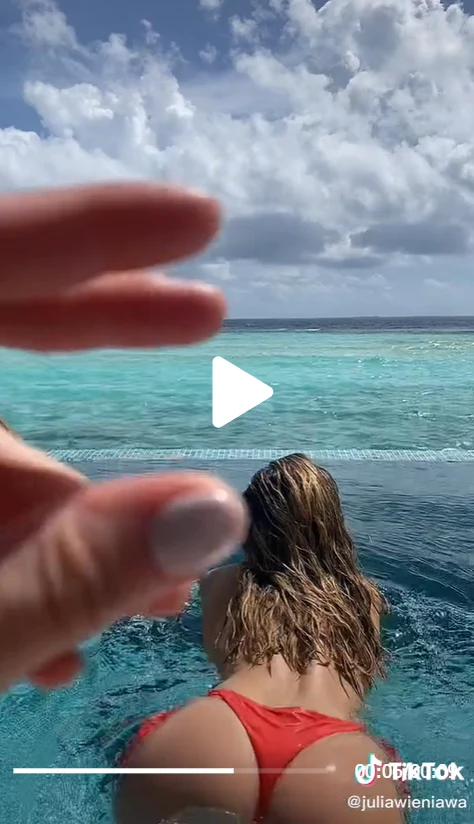 Julia Wieniawa chwali się wakacjami na Tik-Toku @ juliawieniawa Julia Wieniawa chwali się wakacjami na Tik-Toku @ juliawieniawa