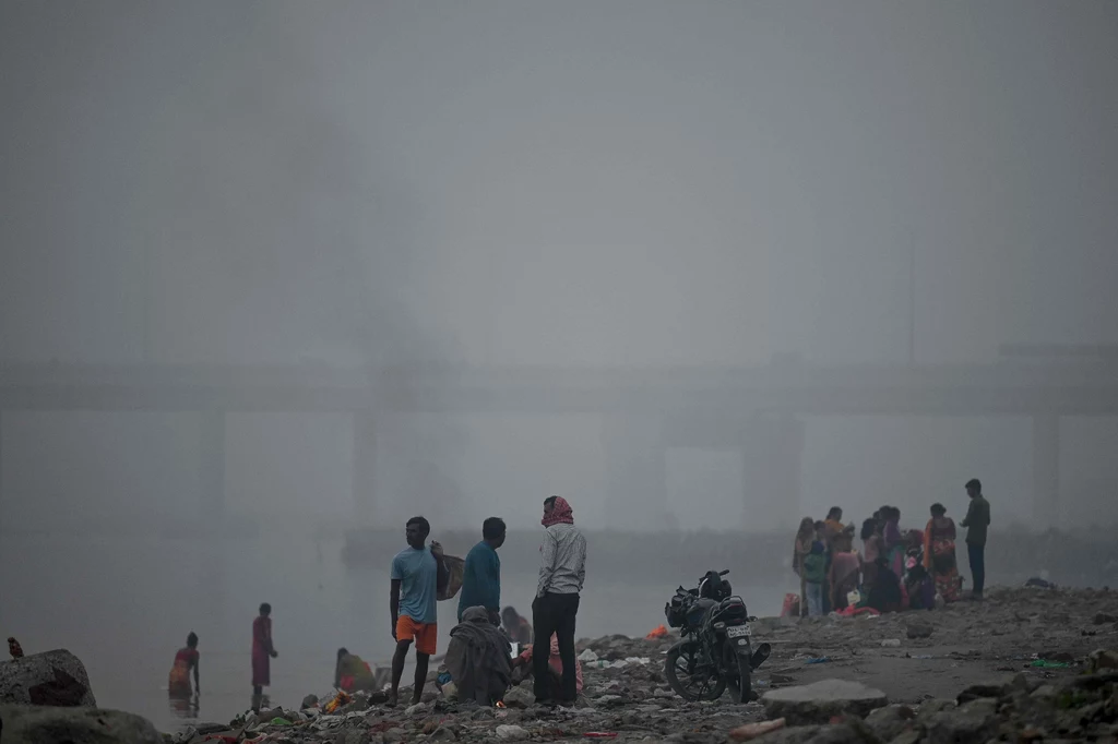 Delhi ma poważne problemy ze smogiem, jednak ostatnie dni wyjątkowo dają się we znaki mieszkańcom indyjskiej stolicy