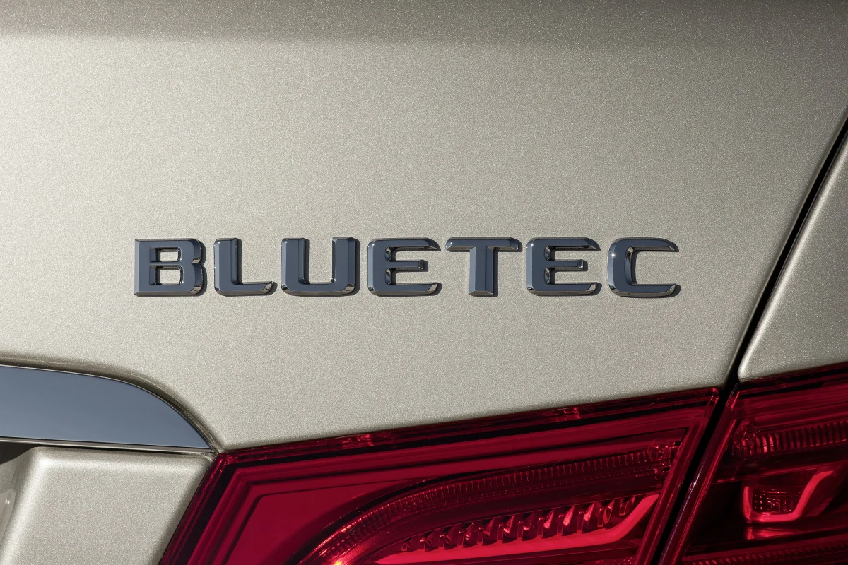 W silniku znaleziono osiem systemów, które dbały o to, by... emisja spalin nie była zbyt niska W silniku znaleziono osiem systemów, które dbały o to, by... emisja spalin nie była zbyt niska