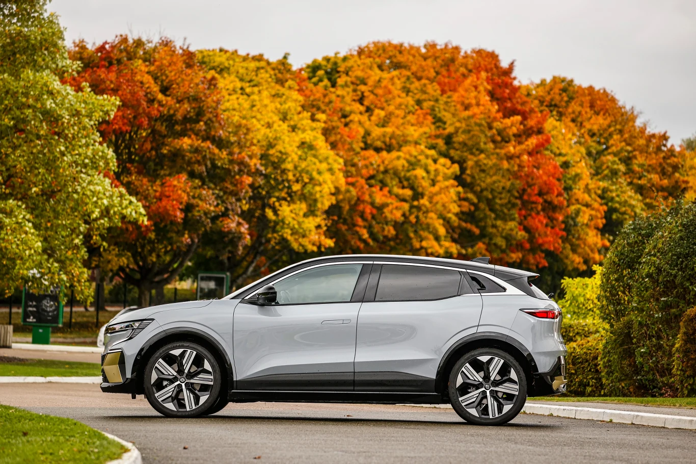 Renault Megane E-Tech. Zdjęcia 