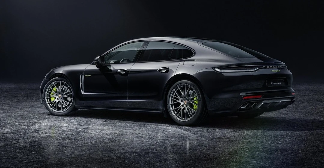 Porsche Panamera Platinum Edition
