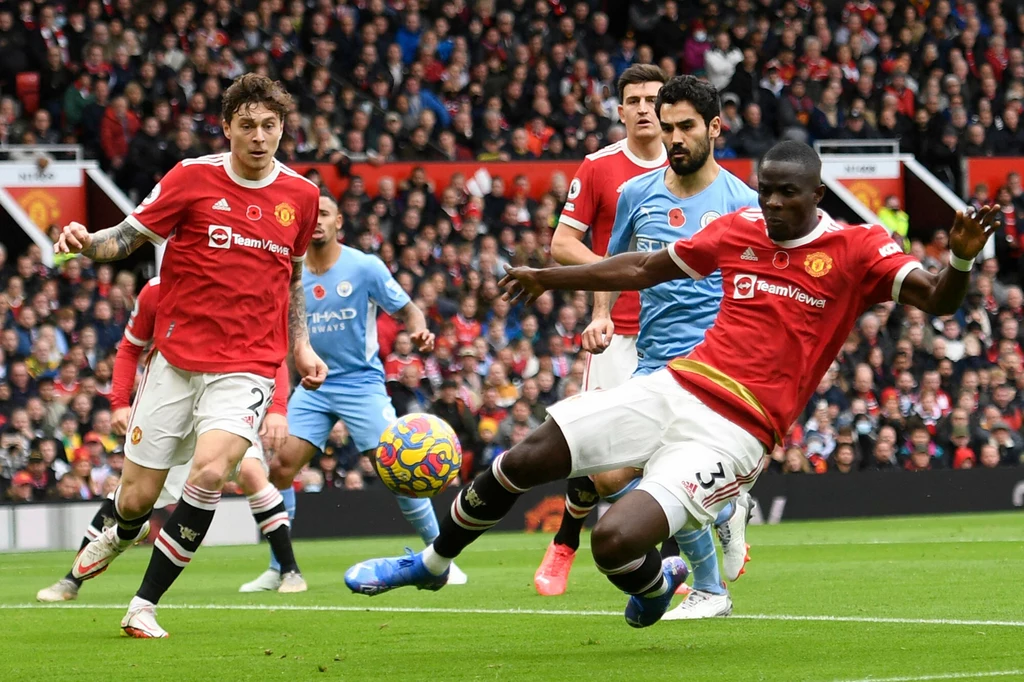 Kluby z Premier League nie powinny narzekać po zmianach, które w czwartek ogłosi UEFA Kluby z Premier League nie powinny narzekać po zmianach, które w czwartek ogłosi UEFA