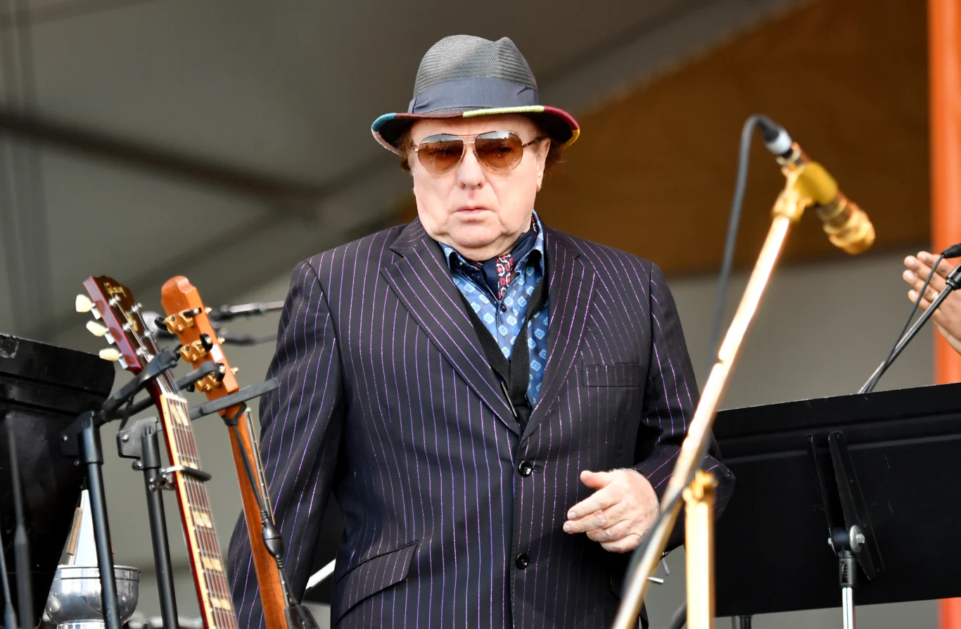 Van Morrison został pozwany za swoje słowa o pandemii Van Morrison został pozwany za swoje słowa o pandemii