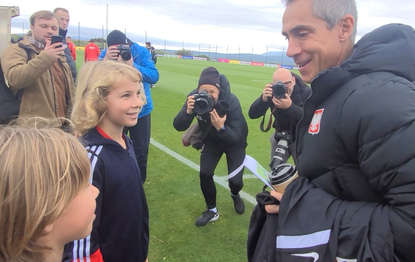 Paulo Sousa podczas rozmowy z Michałem i Miłoszem Żukami