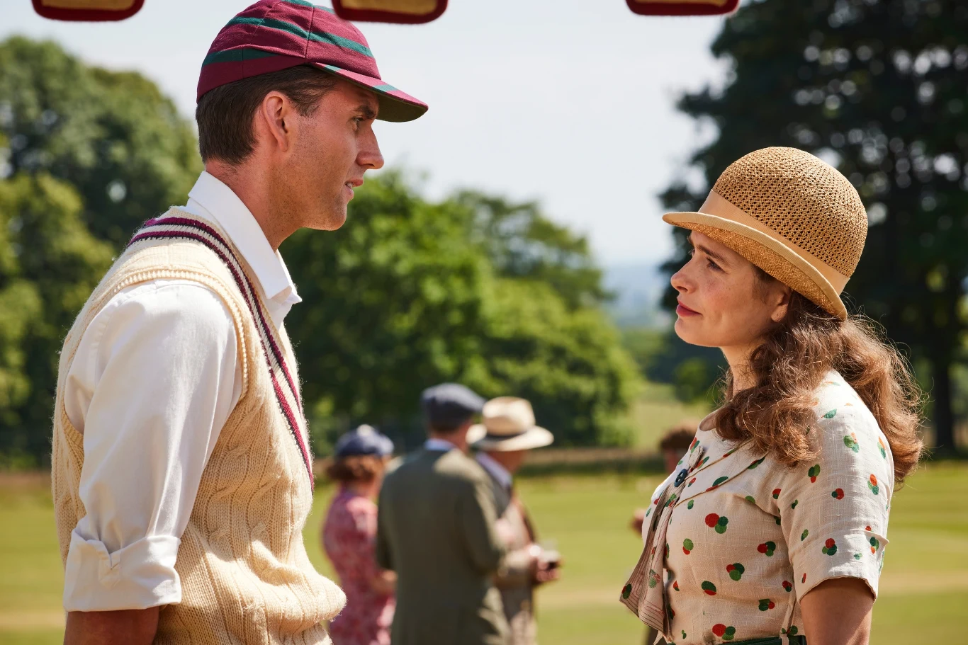 "Wszystkie stworzenia duże i małe": Matthew Lewis (Hugh Hulton), Rachel Shenton (Helen Alderson)