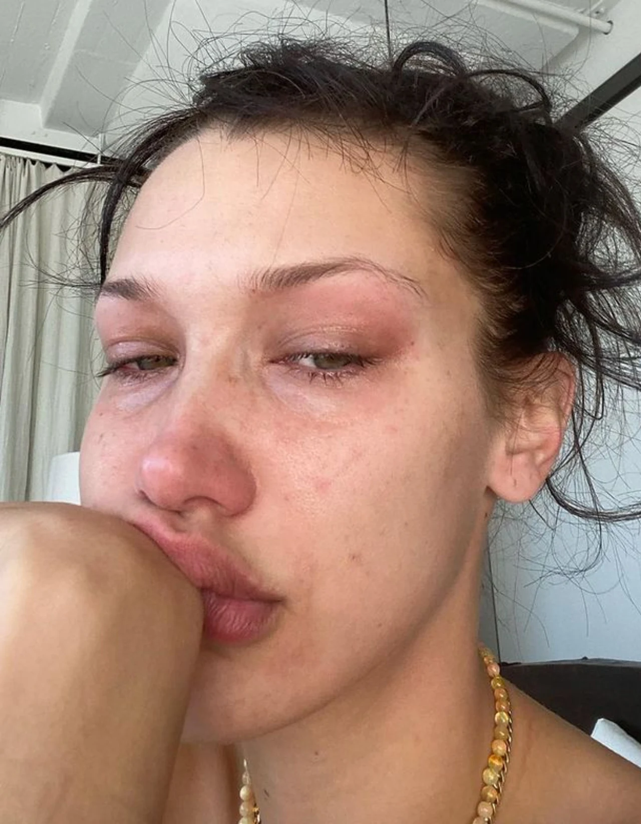 Bella Hadid, fot.https://www.instagram.com/bellahadid/