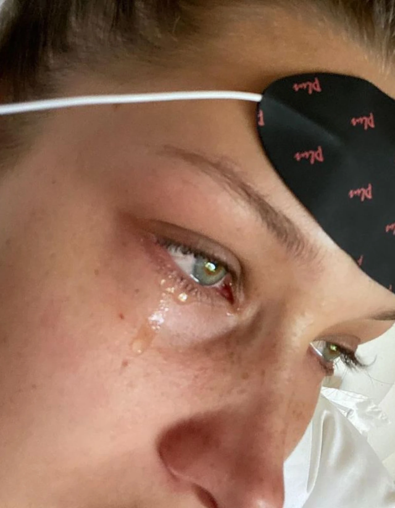 Bella Hadid, fot.https://www.instagram.com/bellahadid/