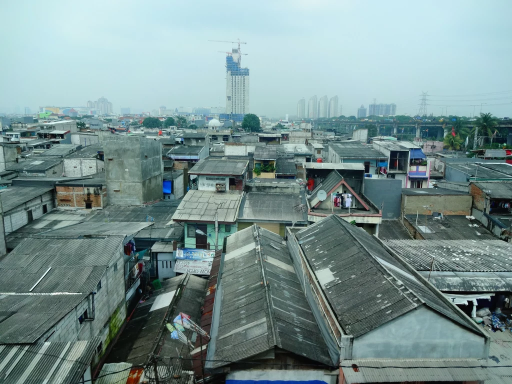 Przerośnięte miasta, takie jak Dżakarta, mają wielki problem ze smogiem