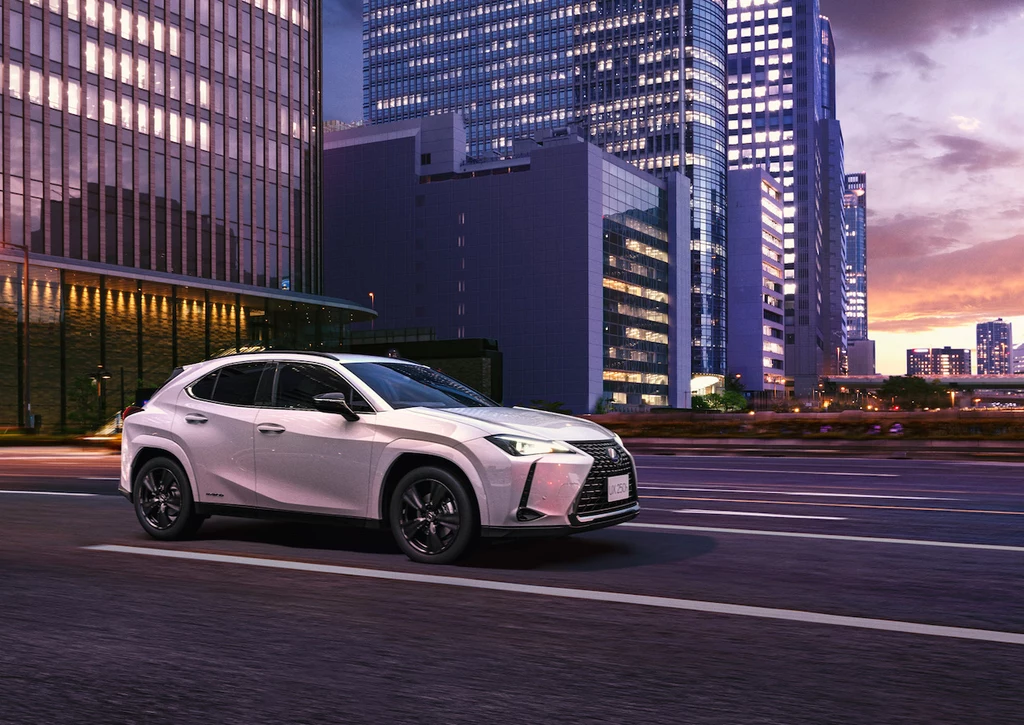 Lexus UX Elegant Black 