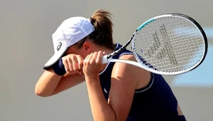 Iga Świątek podczas meczu z Marią Sakkari w WTA Finals. To jedno z tych spotkań sezonu, które Polka mocno przeżywała