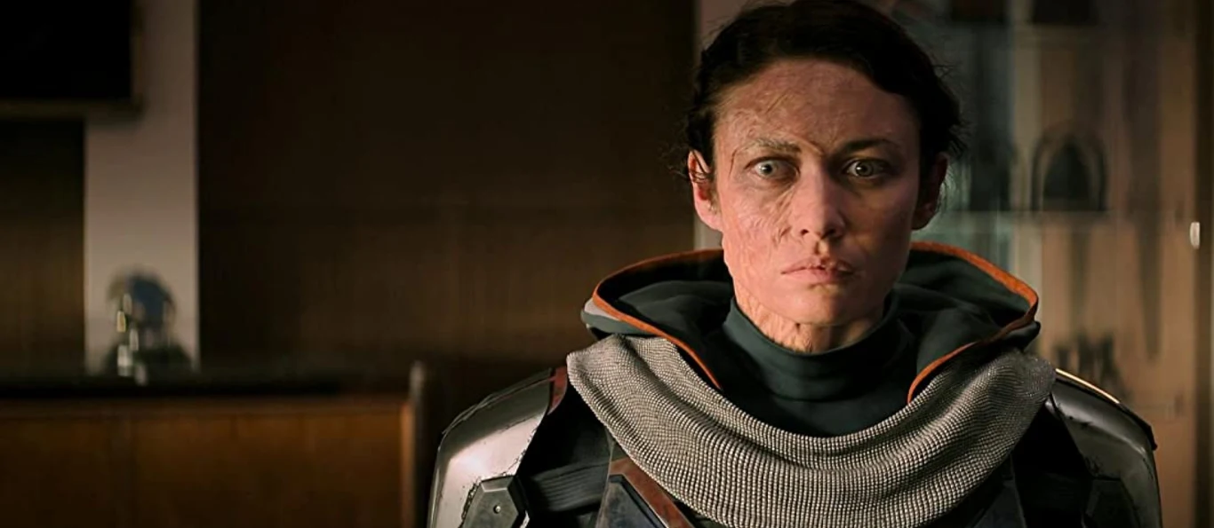 W 2021 roku Olga Kurylenko wystąpiła w głośnym filmie "Czarna Wdowa". Trudno było ją rozpoznać pod tą niezwykłą charakteryzacją. Na premierą czekają kolejne produkcje z ukraińską gwiazdą, m.in. "Empires of the Deep", "Fox Hunt" i "White Elephant" (tu gra u boku Bruce'a Willisa).