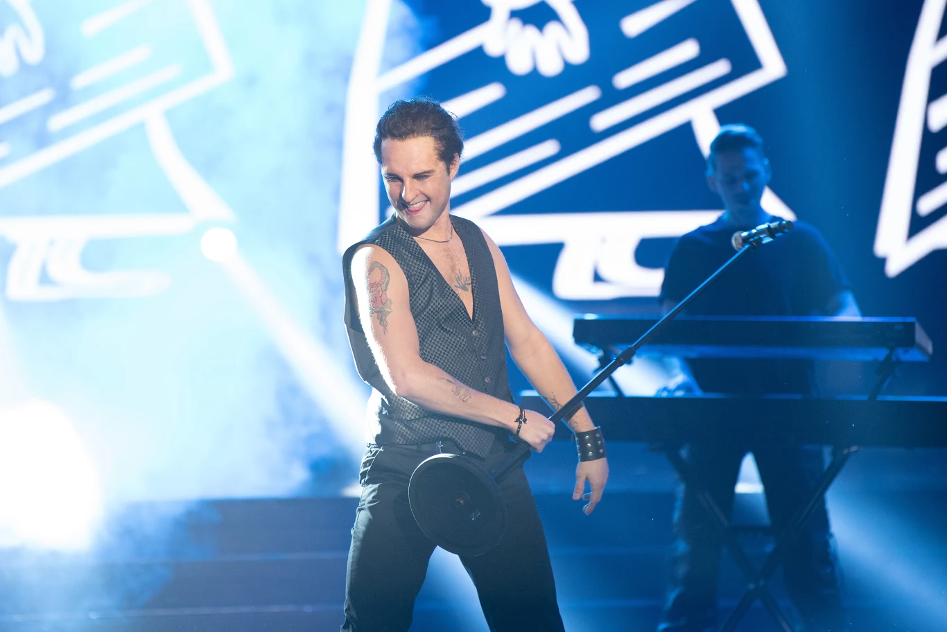 Adam Zdrójkowski jako Dave Gahan