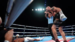 "Kiko" Martinez (z prawej) sprawił w Sheffield niemałą niespodziankę