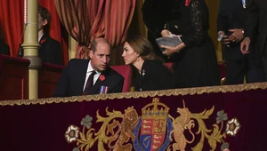 Księżna Kate i książę William pokazali się cali na czarno. Znamy powód