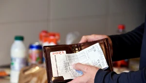 Nie wszyscy wiedzą, jakie szkody niesie wysoka inflacja. Zdj. ilustracyjne