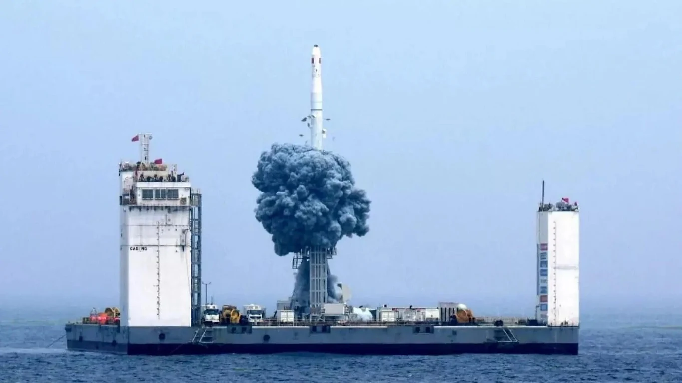 Chiny budują morskie platformy startowe dla rakiet Chiny budują morskie platformy startowe dla rakiet