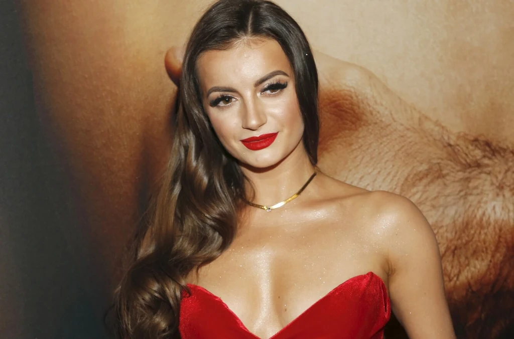 Natalia Janoszek Natalia Janoszek